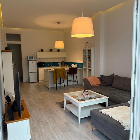 Relax-Wohnung Mit Balkon Ueber Die Weisse Elster Lipsia Esterno foto