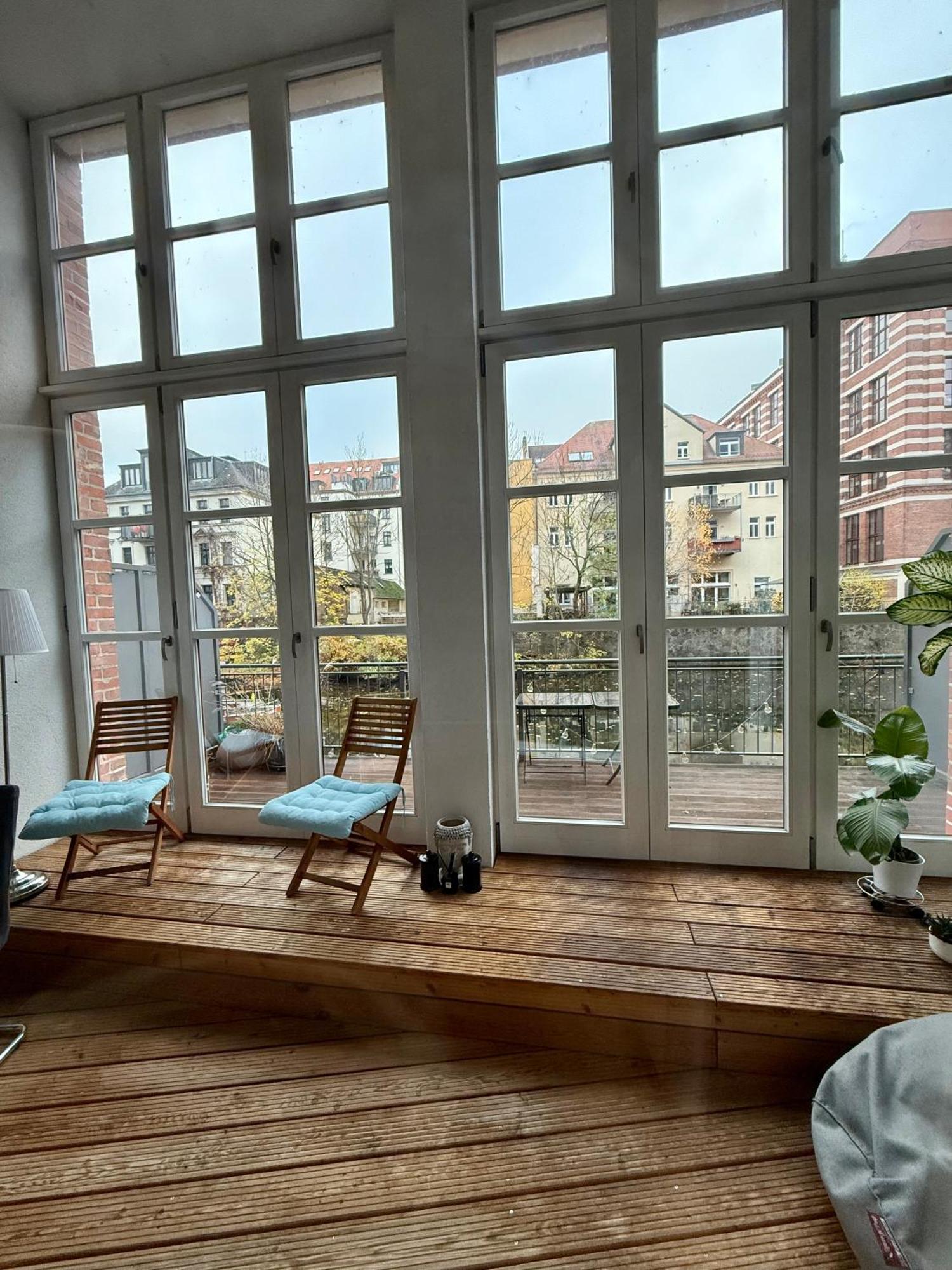 Relax-Wohnung Mit Balkon Ueber Die Weisse Elster Lipsia Esterno foto